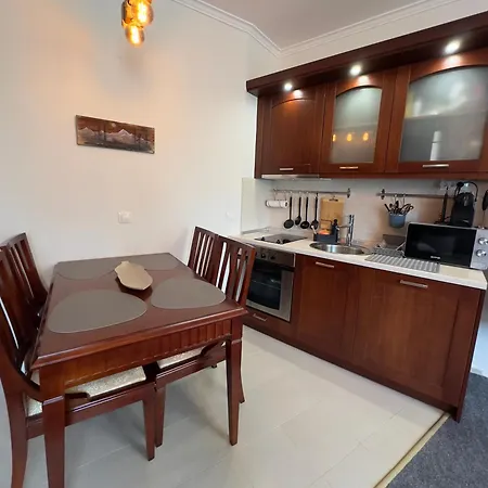 Daniel's - 4 Season Apartment